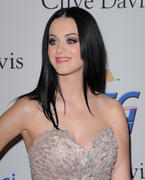 th_90201_celebrity_paradise.com_Katy_Perry_53rd_Grammy_Awards_Salute_To_Icons_Honoring_David_Geffen_12.02.2011_64_122_409lo.jpg