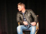http://img120.imagevenue.com/loc555/th_68164_Supernatural_Convention_at_Westin_Hotel_in_San_Francisco57_122_555lo.jpg