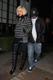 Christina Aguilera ( Кристина Агелера) Th_28699_Preppie_-_Christina_Aguilera_joins_friends_for_dinner_at_Mozza_in_L.A._-_Jan._22_2010_756_122_77lo