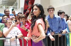 th_814297797_Tikipeter_Nicole_Scherzinger_arrives_for_The_X_Factor_Auditions_001_122_79lo.jpg