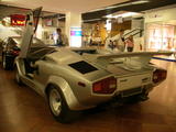 th_58604_countach5000sdla1257210cc_123_887lo.jpg