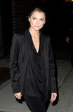 th_56863_celebrity-paradise.com-The_Elder-Keri_Russell_2010-01-13_-_Visit_The_Late_Show_With_David_Letterman_370_122_99lo.jpg