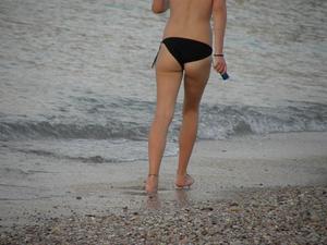 Candid Spy of Sexy Greek Girl On The Beach -v4h41ek6mh.jpg
