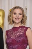 http://img120.imagevenue.com/loc229/th_26427_celebrity_paradise.com_TheElder_ScarlettJohansson136_122_229lo.jpg