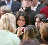 http://img120.imagevenue.com/loc371/th_42498_Selena_Gomez_The_Today_Show_10-2-2009_16_122_371lo.jpg