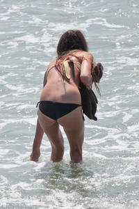 Italian Teens Voyeur Spy On The Beach-s1mhdg1gbc.jpg